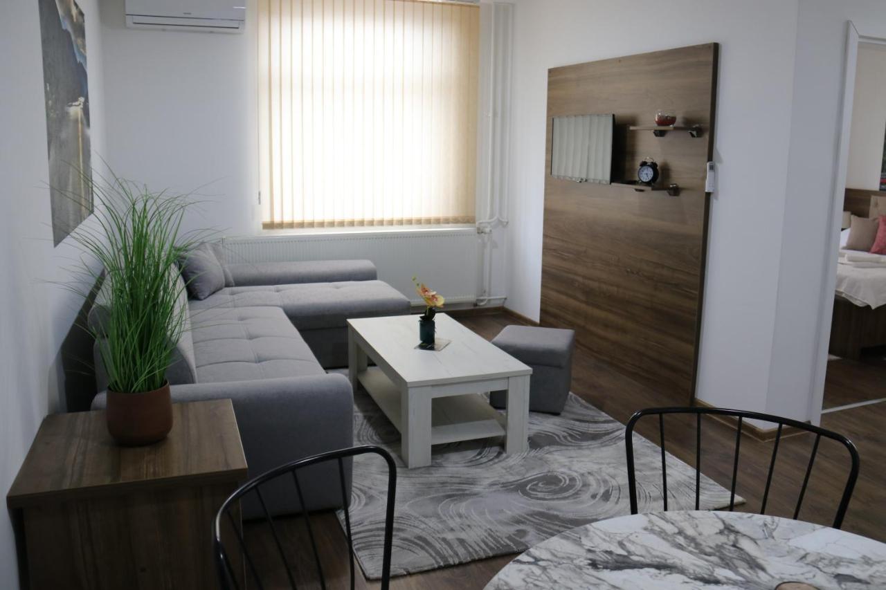 Royal City Apartments Яйце Екстер'єр фото