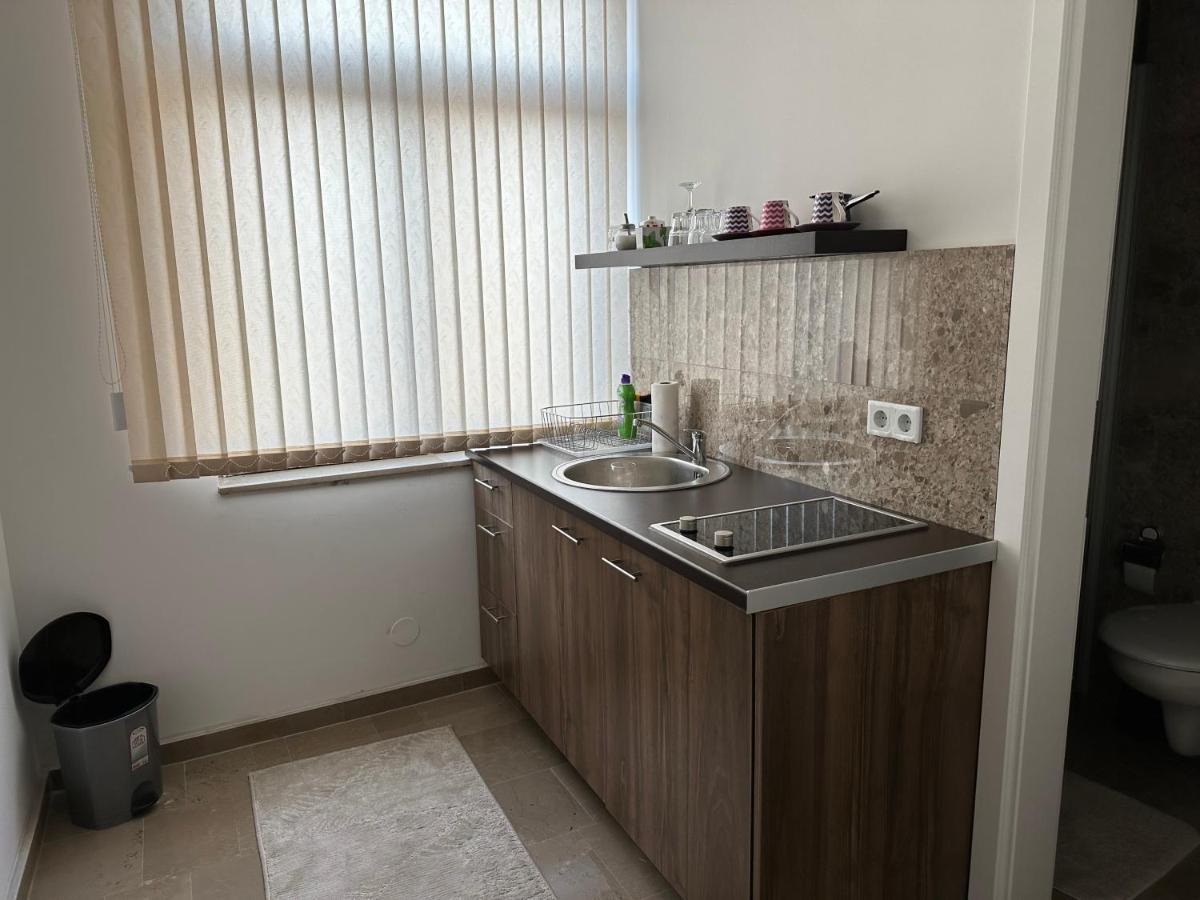 Royal City Apartments Яйце Екстер'єр фото