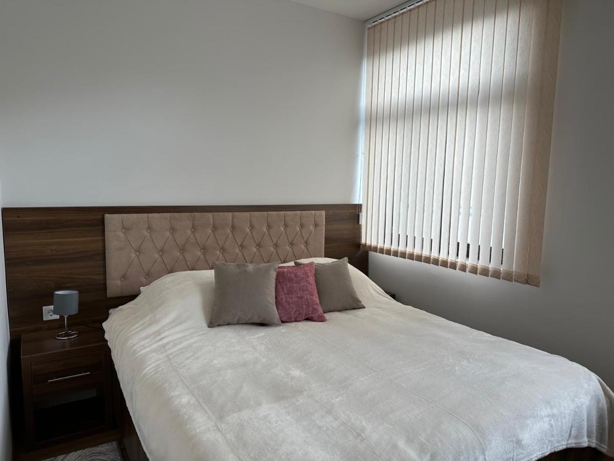 Royal City Apartments Яйце Екстер'єр фото