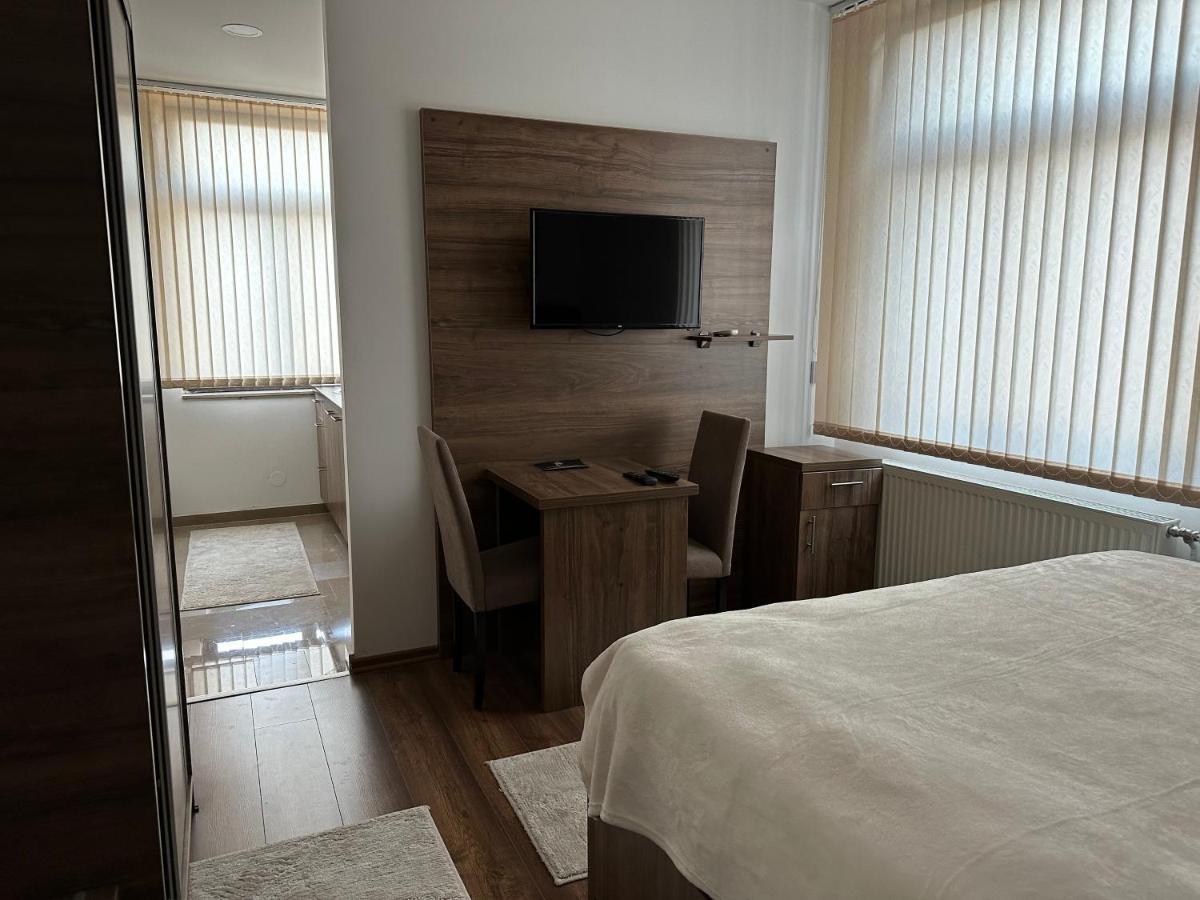 Royal City Apartments Яйце Екстер'єр фото